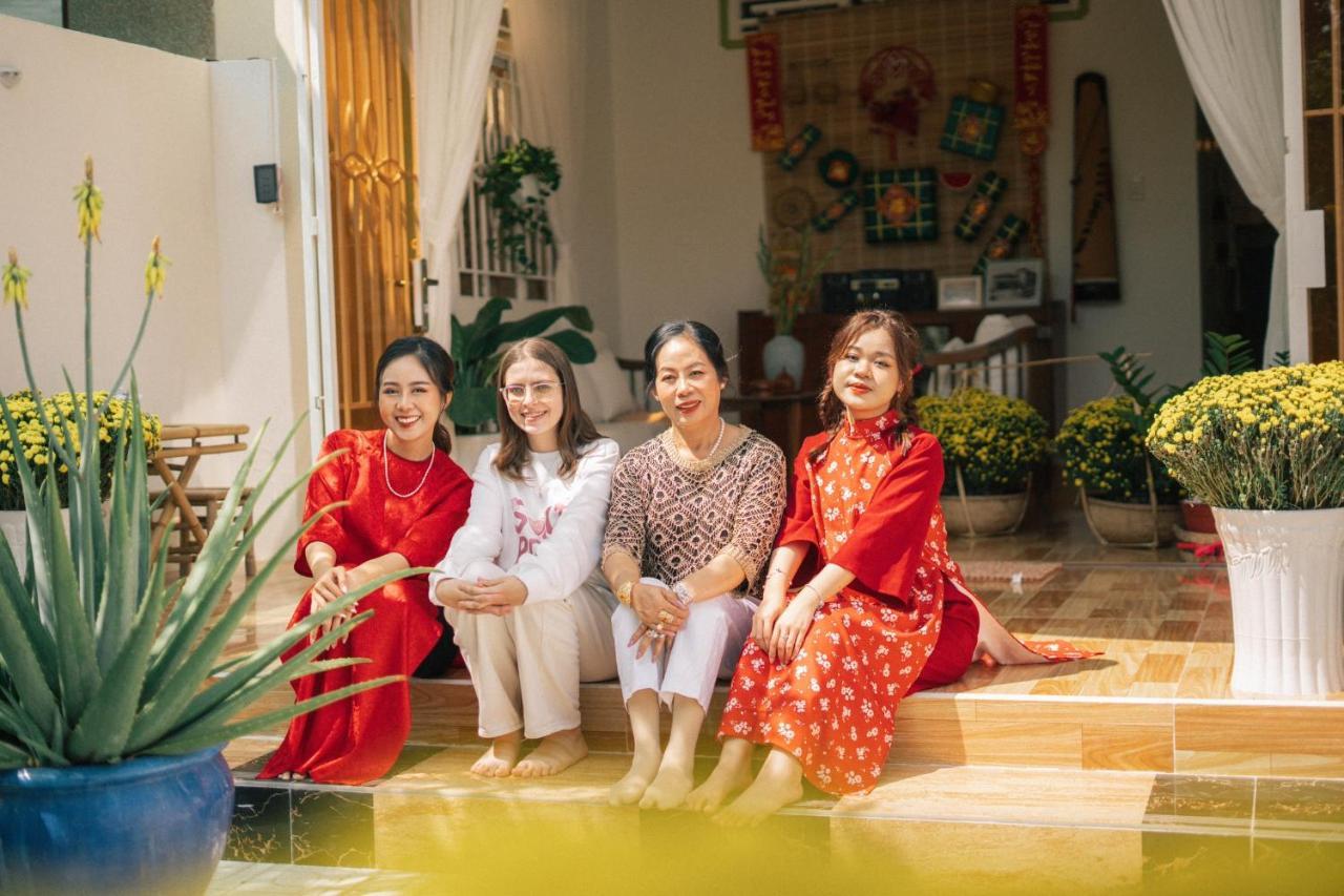 Phong Mo - Nha Mo Homestay Ben Tre Exterior foto